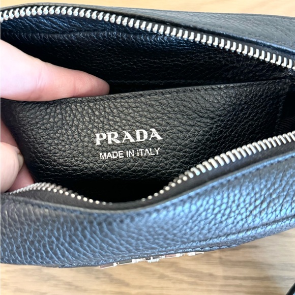 PRADA Logo-Plaque Small Leather Crossbody Bag in Black - Picture 13 of 16